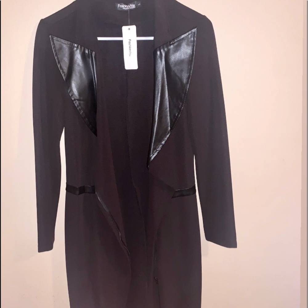 Long black Jacket 🖤